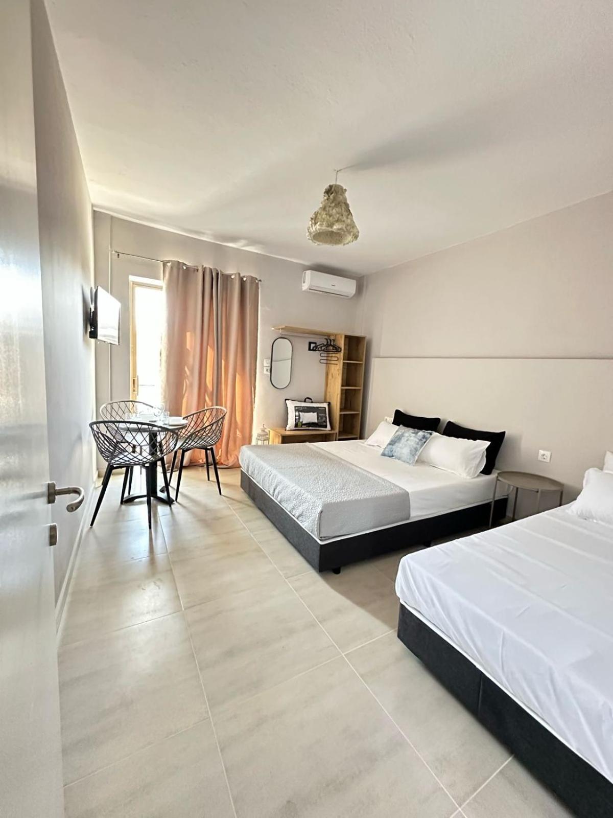 Room Nine 9 Beachfront Apartments Nea Kallikrateia Bagian luar foto