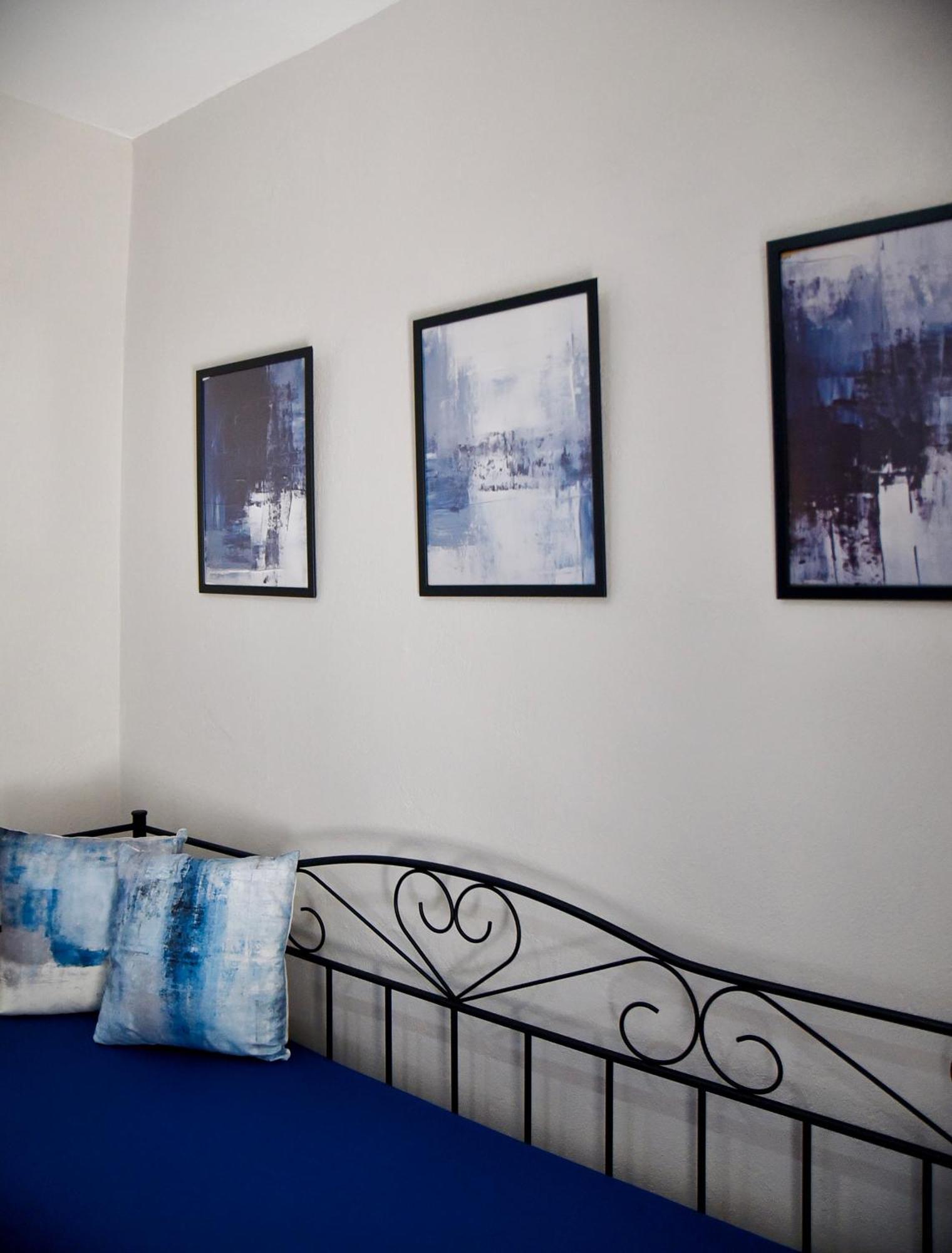 Room Nine 9 Beachfront Apartments Nea Kallikrateia Bagian luar foto