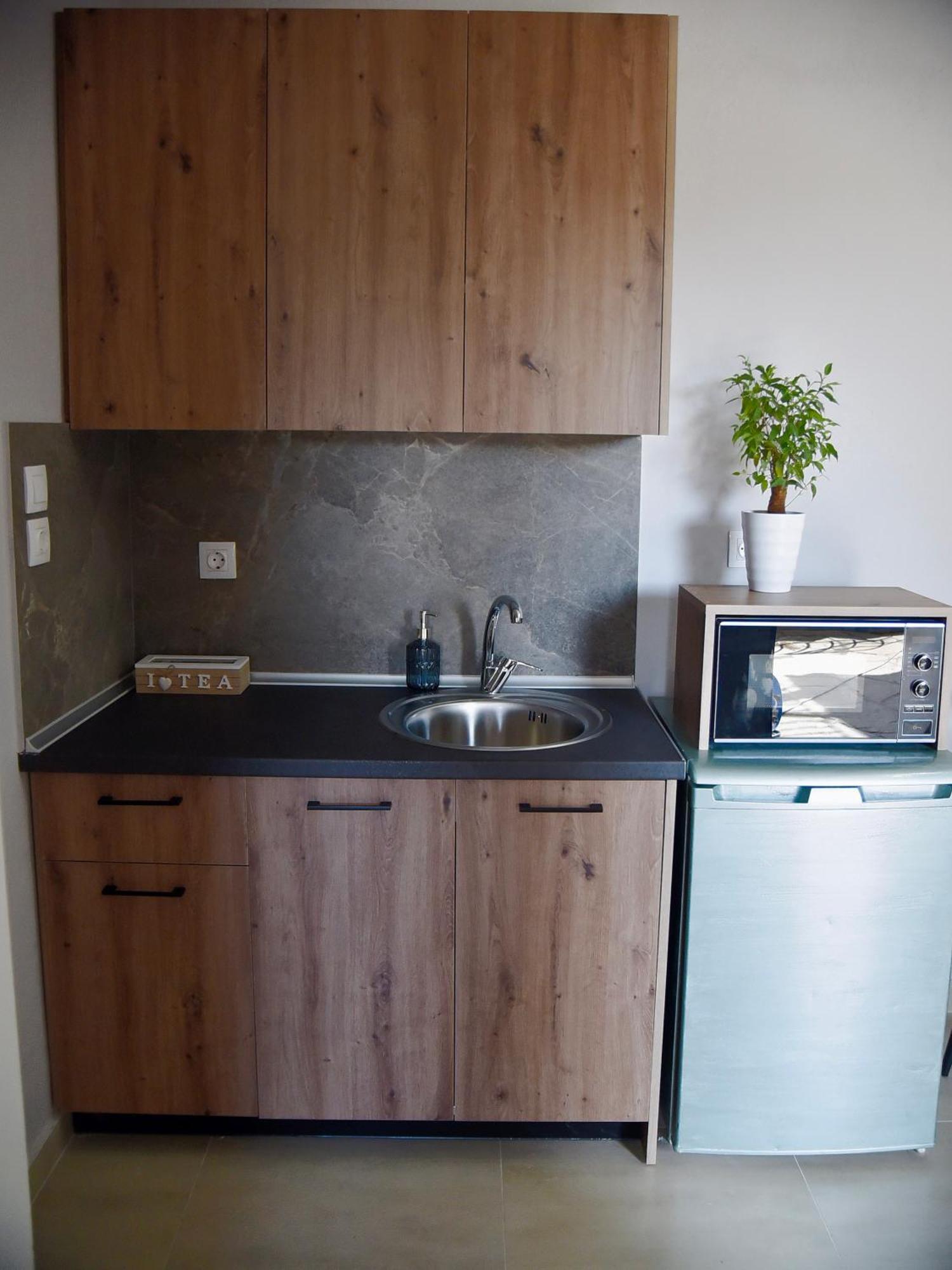 Room Nine 9 Beachfront Apartments Nea Kallikrateia Bagian luar foto