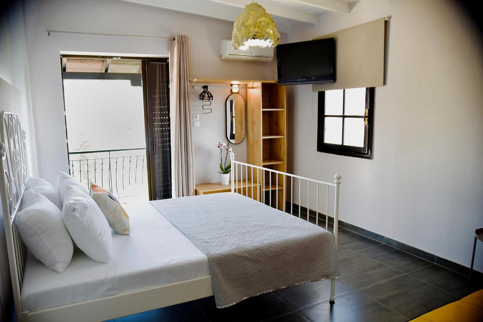 Room Nine 9 Beachfront Apartments Nea Kallikrateia Bagian luar foto