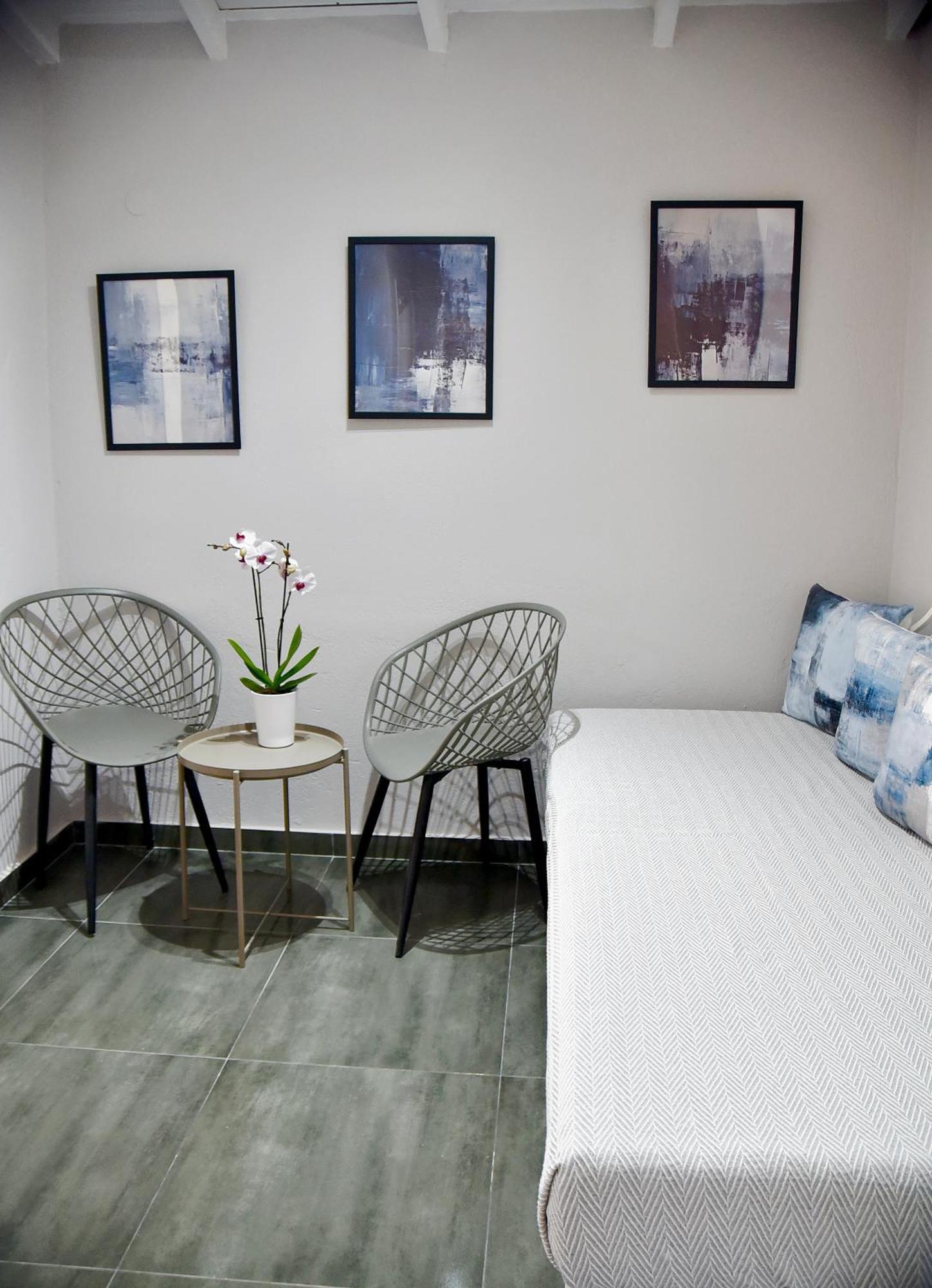 Room Nine 9 Beachfront Apartments Nea Kallikrateia Bagian luar foto